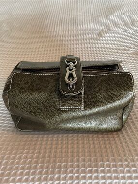 Bosca Olive Green Leather Cosmetic Case with Silver Clasp